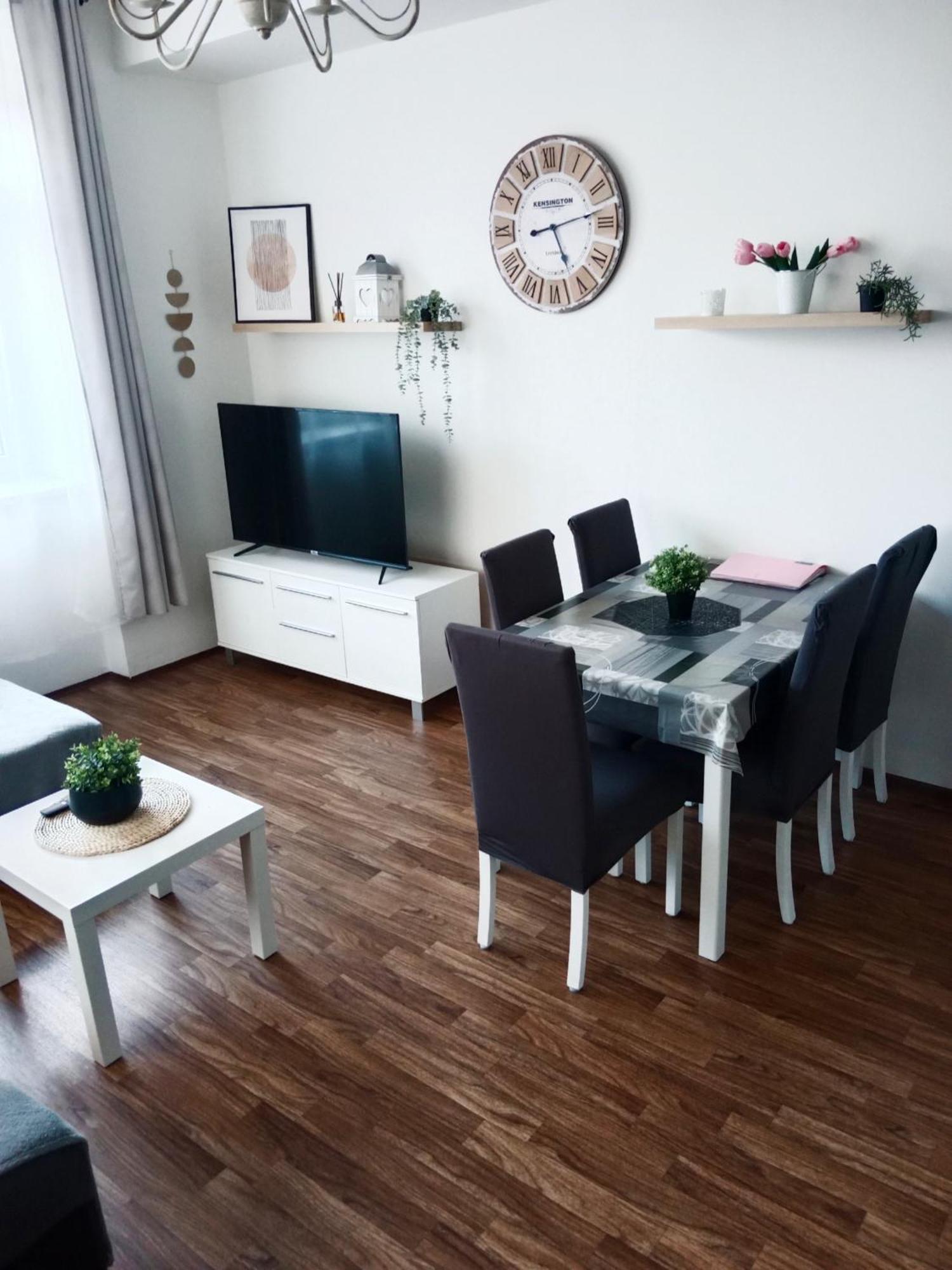 פודבראדי Apartman U Fontany מראה חיצוני תמונה