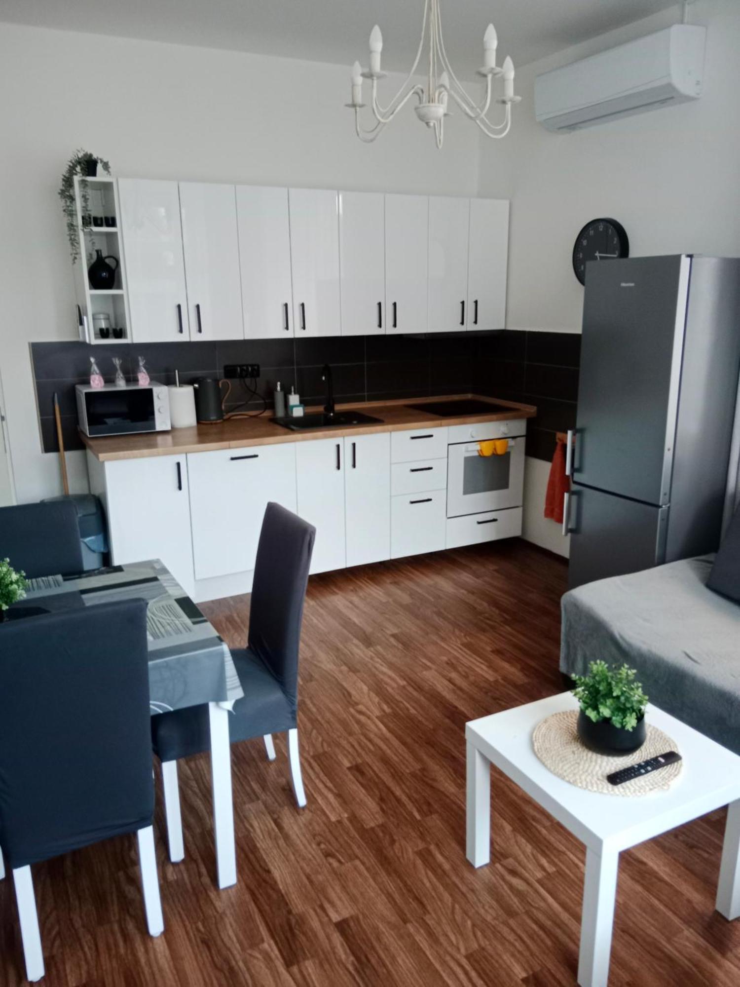 פודבראדי Apartman U Fontany מראה חיצוני תמונה